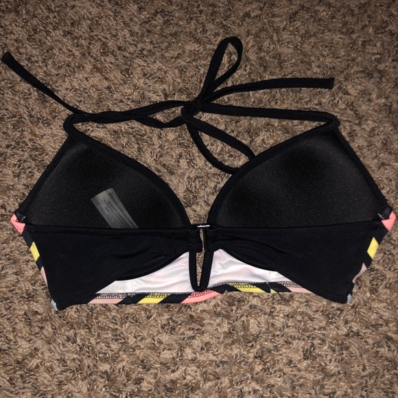 Victoria Secret Bikini Top - Picture 2 of 3